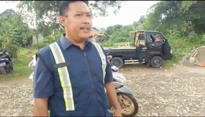 Proyek Pembangunan Jalan Irigasi di Kampung Limo Desa Cibarusah Jaya Diduga Proyek Siluman, Pelaksana: Apa Urusannya, Kita di Media Udah Malang Melintang