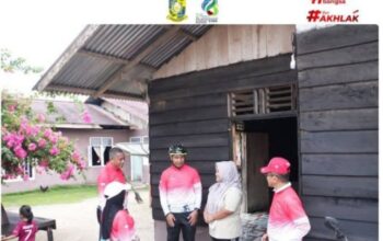 Sambut Ramadhan Bersama Komunitas Sepeda Kampar, Bupati dan Wakil Bupati Kampar Salurkan Bantuan Beras dan Sembako