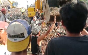 Bantar Gebang Berduka, Longsor di TPST Memakan Korban Jiwa