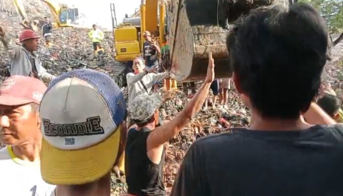 Bantar Gebang Berduka, Longsor di TPST Memakan Korban Jiwa