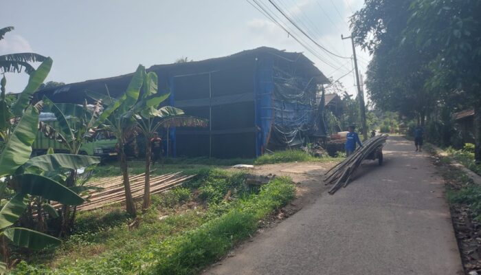 Kandang Ayam Potong di Kp. Cikarang Girang Dikeluhkan Warga dengan Bau yang Menyengat